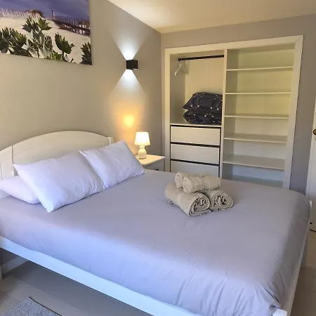 House For 4 By The Sea Nyaraló