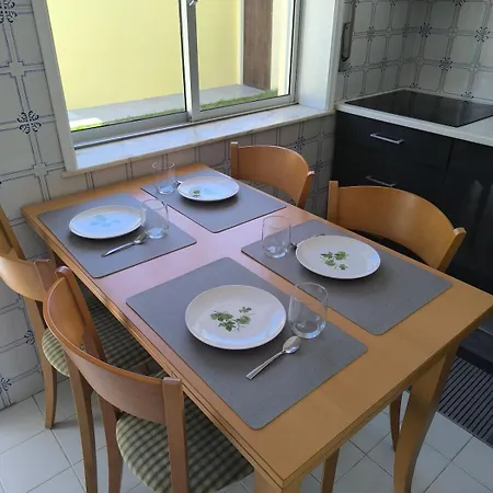 House For 4 By The Sea Nyaraló